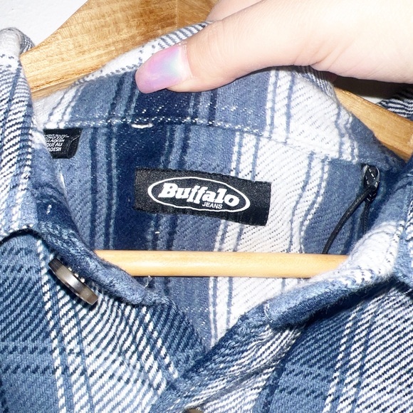 Buffalo Jean blue and white cotton plaid long sleeve men’s shirt - Picture 5 of 11